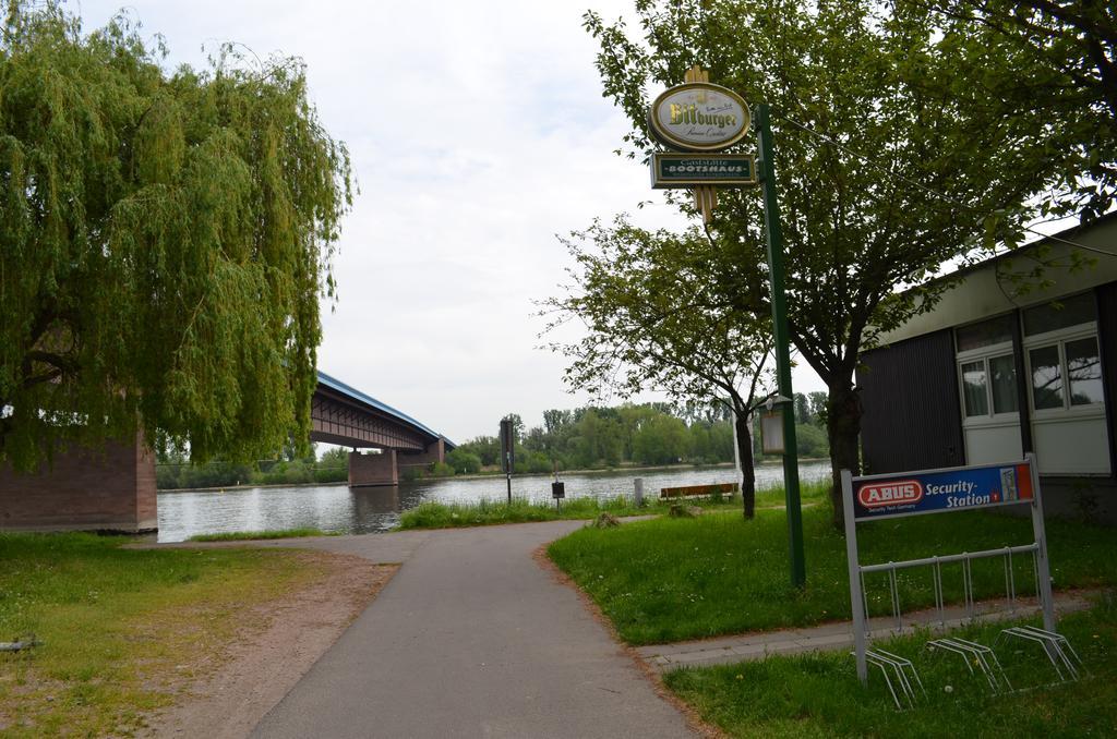 Zwei Raben Pension Maguncia Exterior foto