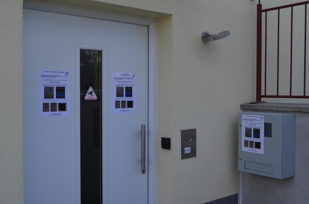 Zwei Raben Pension Maguncia Exterior foto